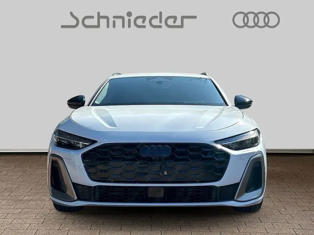 Gebraucht Audi A5 Ambiente 204 PS (150 kW) 2025 Gletscherweiß metallic Coupé
