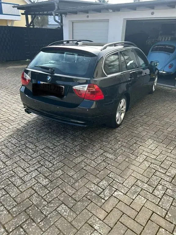 Gebraucht BMW 330 231 PS (169 kW) 2007 Schwarz Kombi