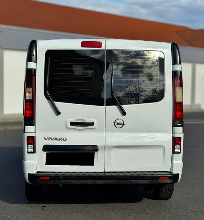 Gebraucht Opel Vivaro 125 PS (91 kW) 2018 Weiß Van / Kleinbus