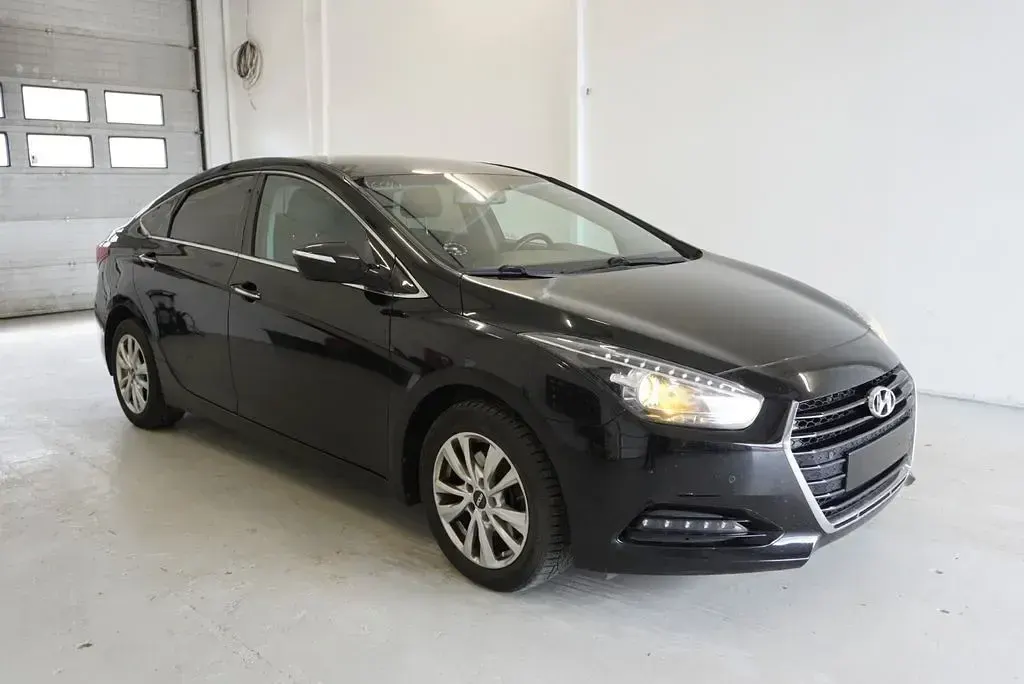 Gebraucht Hyundai i40 136 PS (100 kW) 2016 Schwarz Limousine