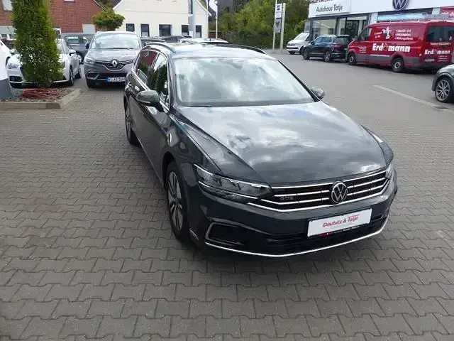 Gebraucht VW Passat GTE 156 PS (114 kW) 2021 Grau Kombi