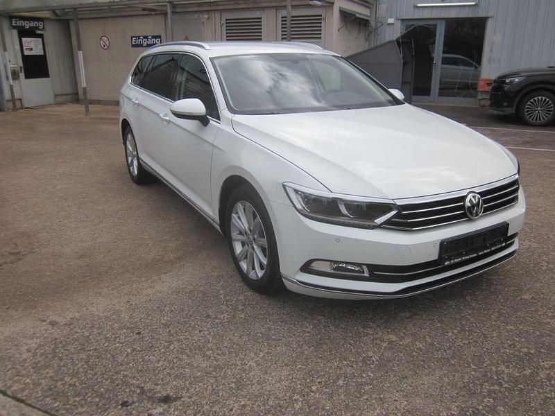 Gebraucht VW Passat Highline 150 PS (110 kW) 2018 Weiß Kombi