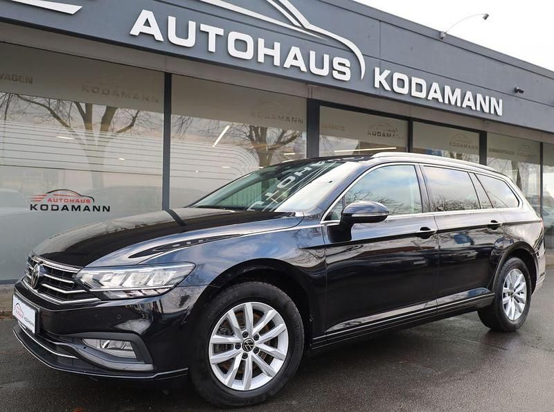 Schwarz Gebraucht 2023 VW Passat Business Kombi | 23.940 € (Guter Preis) - Bild 1/4