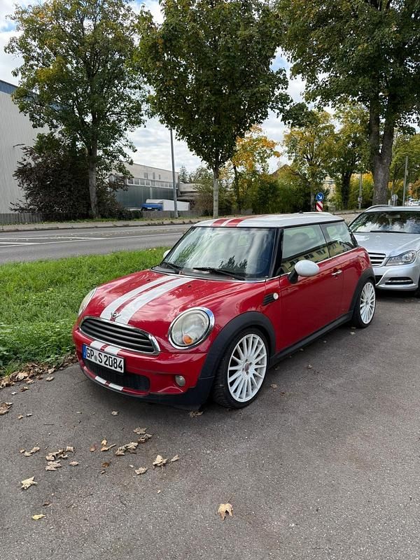 Rot Gebraucht 2007 Mini Cooper Kleinwagen | 1.000 € (Fairer Preis) - Bild 1/1
