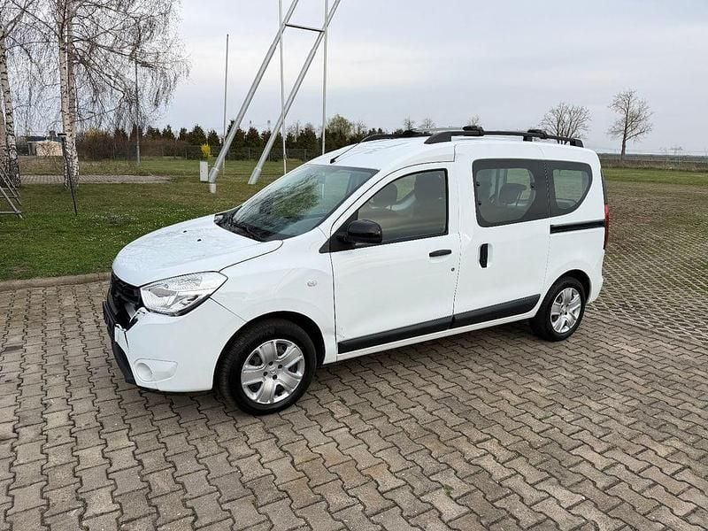 Gebraucht Dacia Dokker 95 PS (69 kW) 2020 Weiß Van / Kleinbus