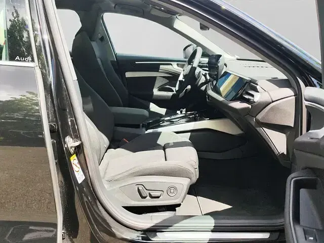 Gebraucht Audi A6 Advanced 204 PS (150 kW) 2026 Mythosschwarz metallic Kombi