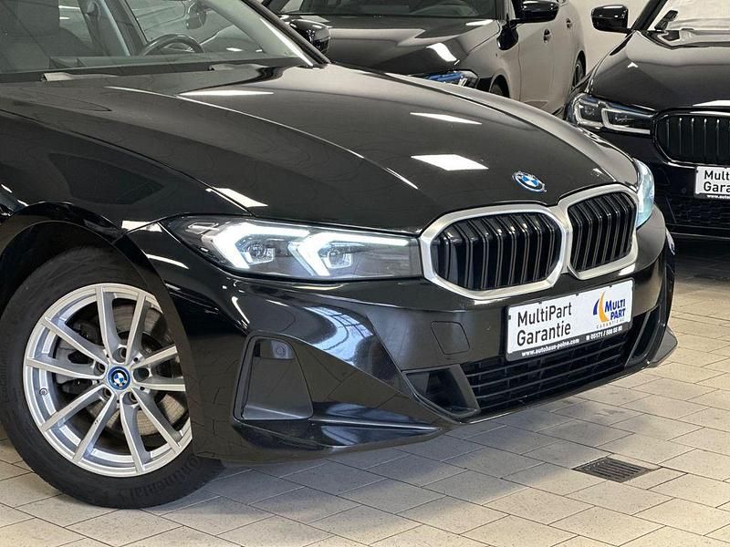 Gebraucht BMW 330e Performance 184 PS (135 kW) 2022 Schwarz Limousine