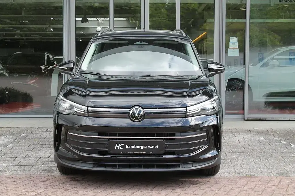 Neu VW Tiguan Business 150 PS (110 kW) 2026 Deep black perleffekt... SUV