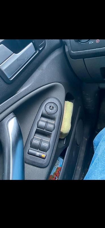 Gebraucht Ford C-MAX 101 PS (74 kW) 2010 Schwarz Van / Kleinbus