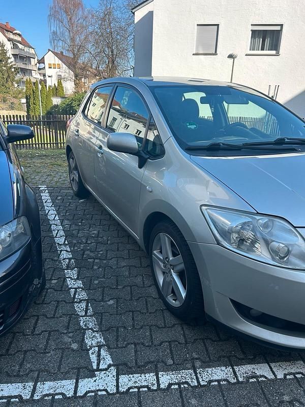 Gebraucht Toyota Auris 124 PS (91 kW) 2007 Andere farben Kleinwagen
