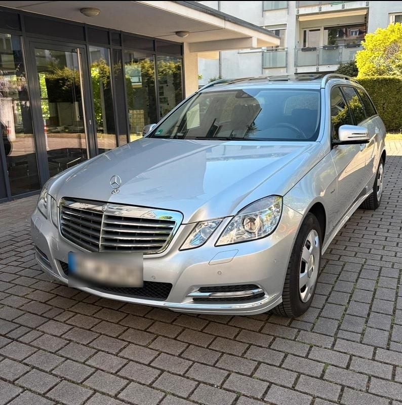 Second-hand Mercedes E250 Elegance 204 CP (150 kW) 2013 Argintiu Break