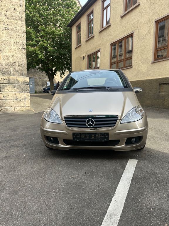 Gelb Gebraucht 2005 Mercedes A150 Classic Van / Kleinbus | 3.799 € (Fairer Preis) - Bild 1/4
