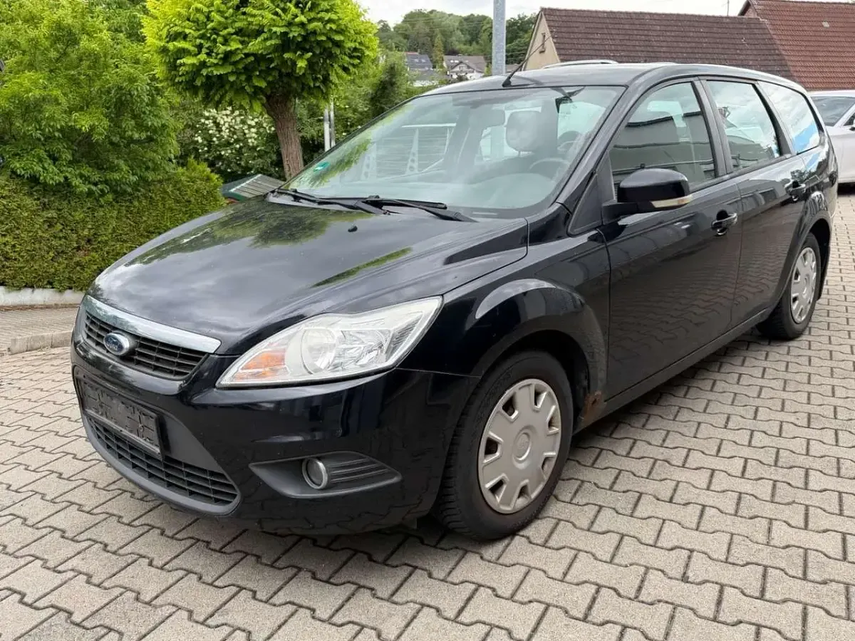 Gebraucht Ford Focus Style 116 PS (85 kW) 2009 Pantherschwarz metallic Kombi