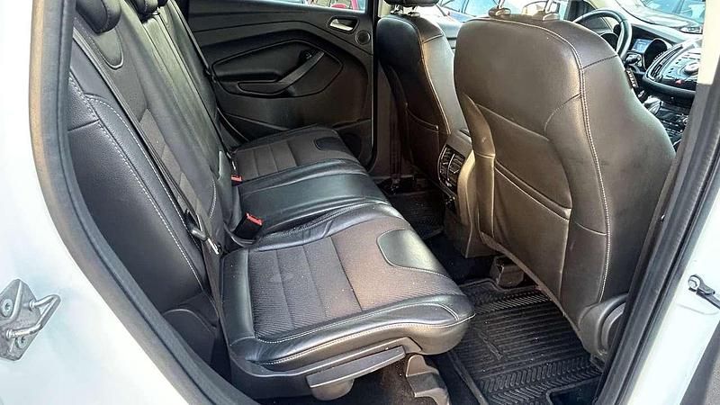 Gebraucht Ford Kuga Individual 163 PS (119 kW) 2014 Frostweiß SUV