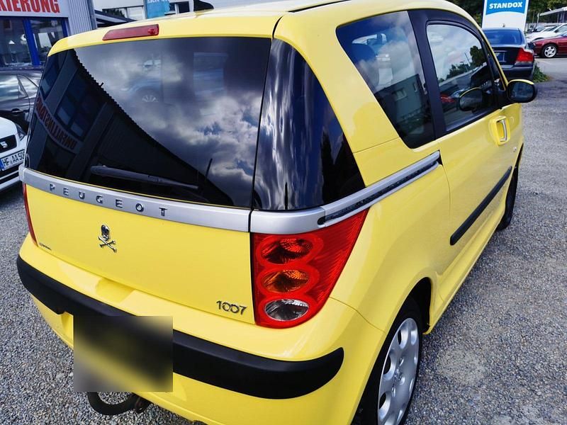 Gebraucht Peugeot 1007 73 PS (53 kW) 2006 Gelb Van / Kleinbus