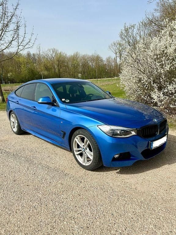 Blau Gebraucht 2017 BMW 320 Gran Turismo M Sport Limousine | 20.900 € (Fairer Preis) - Bild 1/4