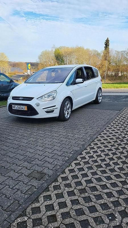 Gebraucht Ford S-MAX S 163 PS (119 kW) 2013 Weiß Van / Kleinbus