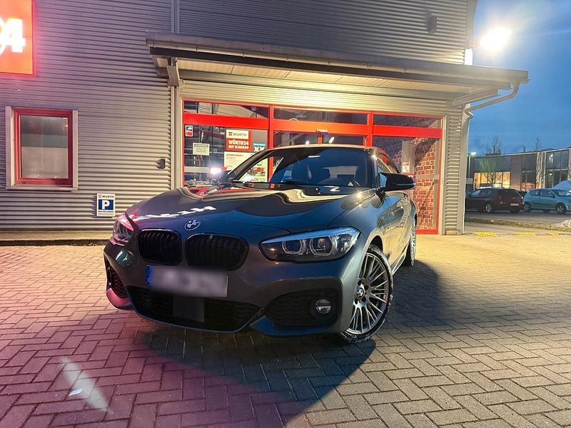 Gebraucht BMW 125 M Sport 224 PS (164 kW) 2018 Grau Kleinwagen