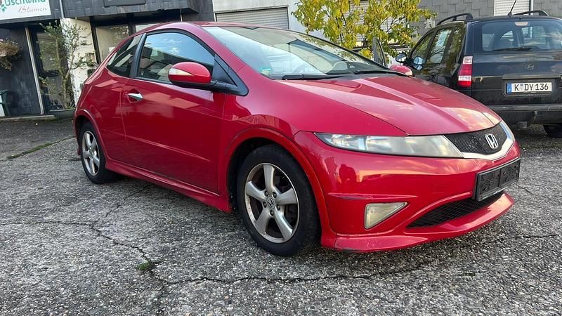 Rot Gebraucht 2009 Honda Civic Limousine | 2.950 € (Superpreis) - Bild 1/4