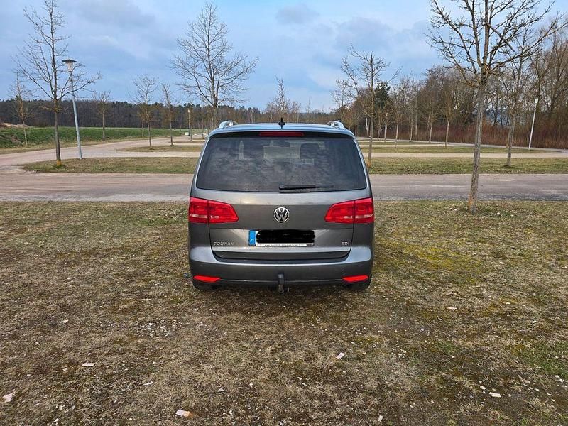 Gebraucht VW Touran Cup 105 PS (77 kW) 2014 Grau Van / Kleinbus