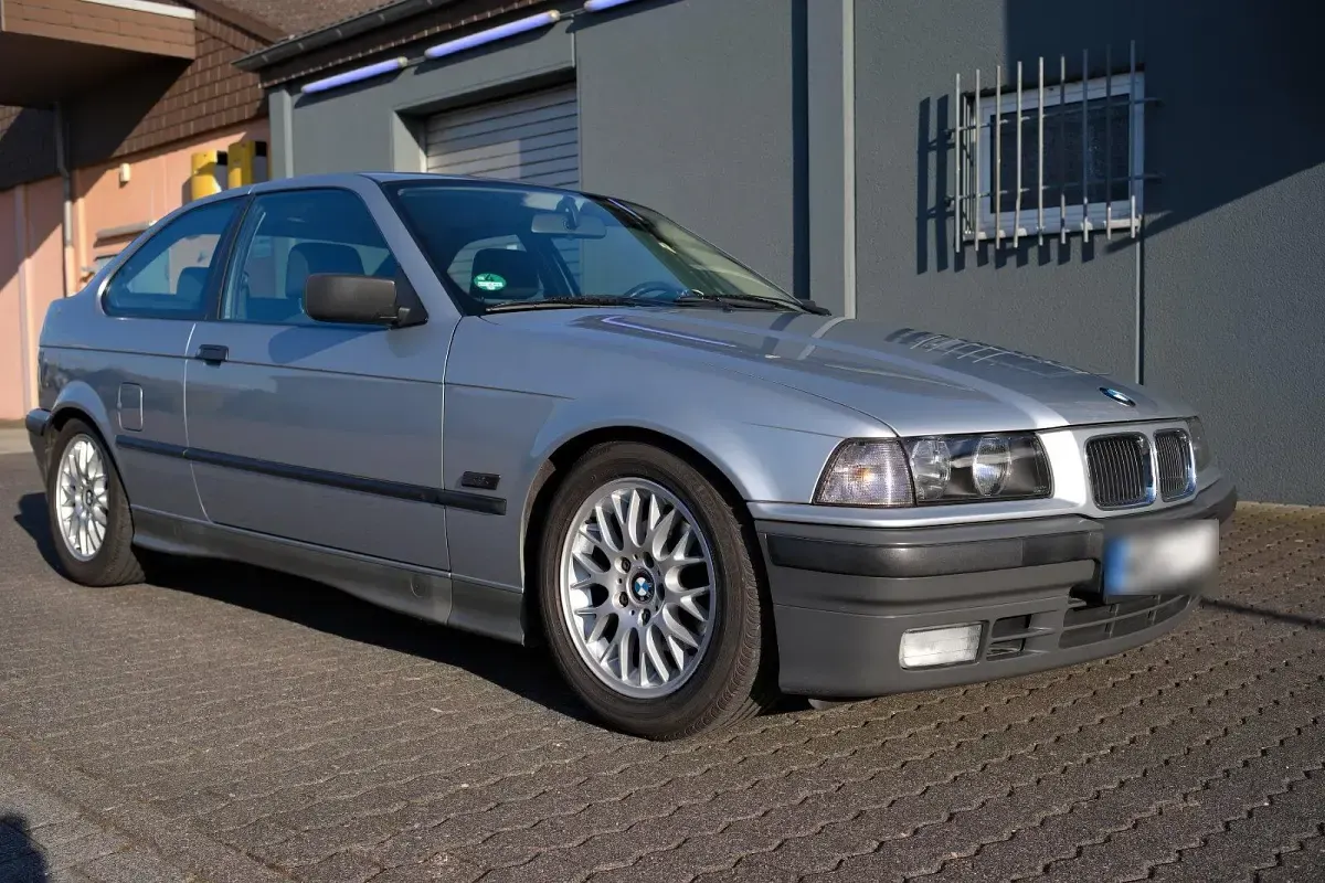 Gebraucht BMW 316 Compact 101 PS (74 kW) 1995 Silber Kleinwagen