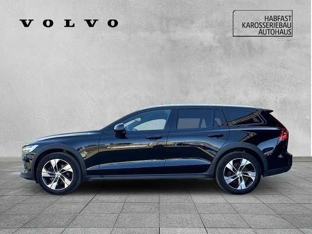 Gebraucht Volvo V60 CC 145 PS (106 kW) 2023 Kombi