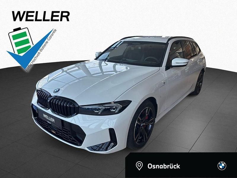 Alpinweiss (weiß) Gebraucht 2024 BMW 330e Competition Edition Kombi | 59.250 € - Bild 1/4