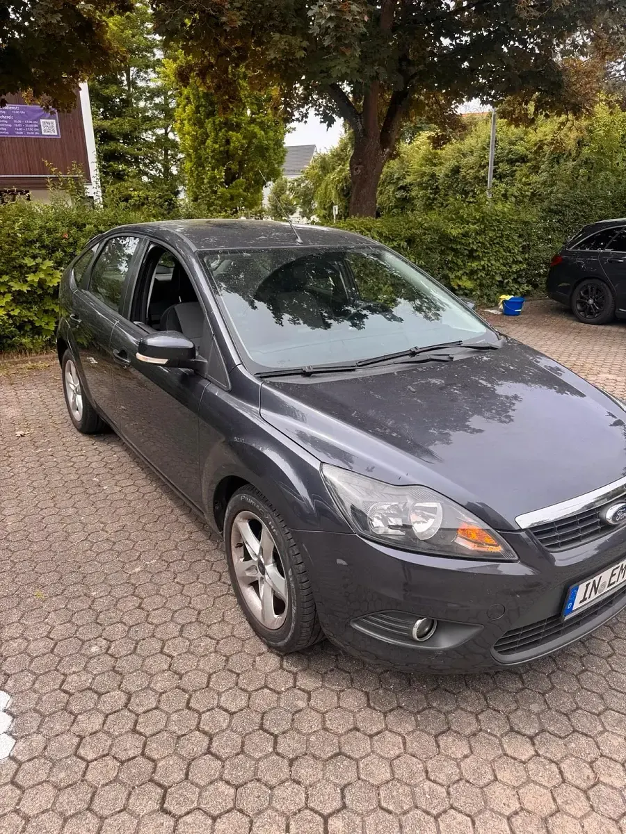 Gebraucht Ford Focus 90 PS (66 kW) 2010 Blau Kombi