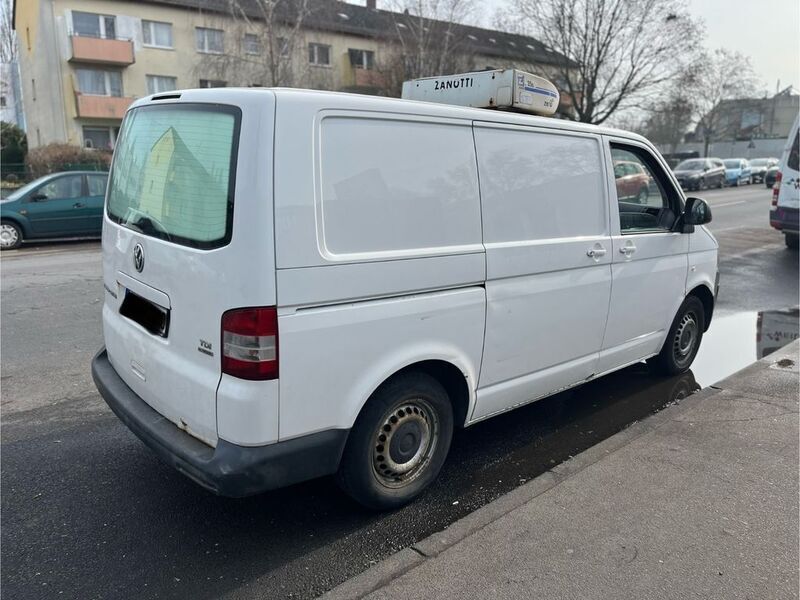 Gebraucht VW T5 114 PS (83 kW) 2014 Weiß Van