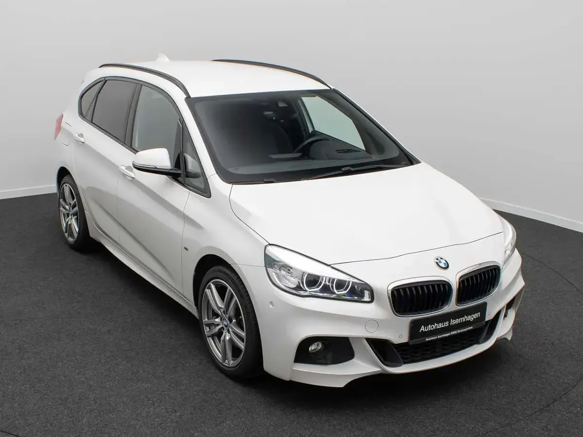 Gebraucht BMW 220 M Sport 190 PS (139 kW) 2017 Mineralweiã  a96 Van / Kleinbus