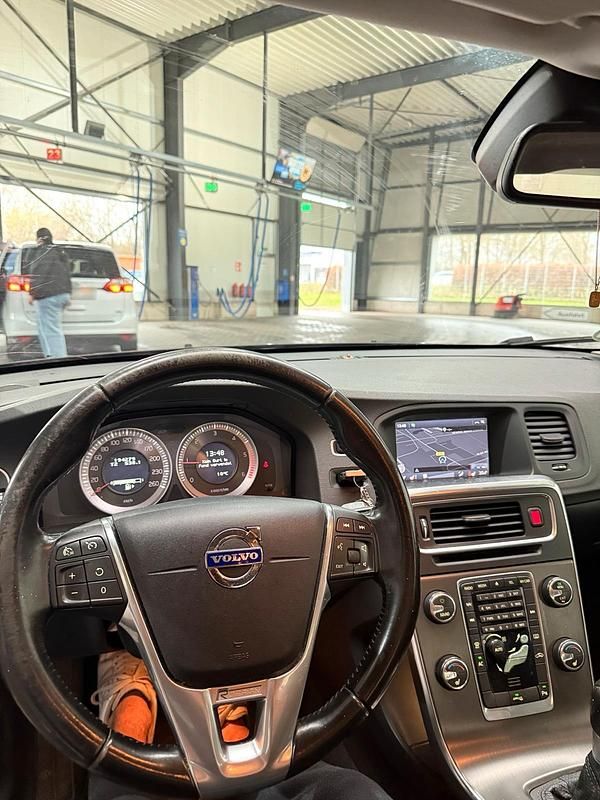 Gebraucht Volvo S60 114 PS (83 kW) 2011 Schwarz Limousine