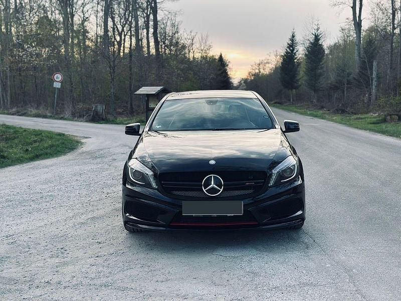 Schwarz Gebraucht 2014 Mercedes A250 AMG line Limousine | 11.900 € (Fairer Preis) - Bild 1/4