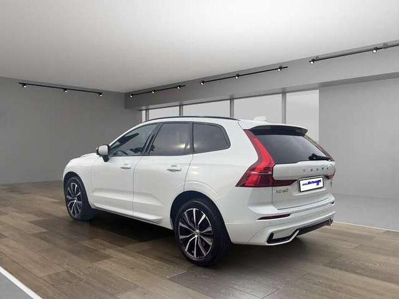 Gebraucht Volvo XC60 Plus 197 PS (144 kW) 2024 Crystal white SUV