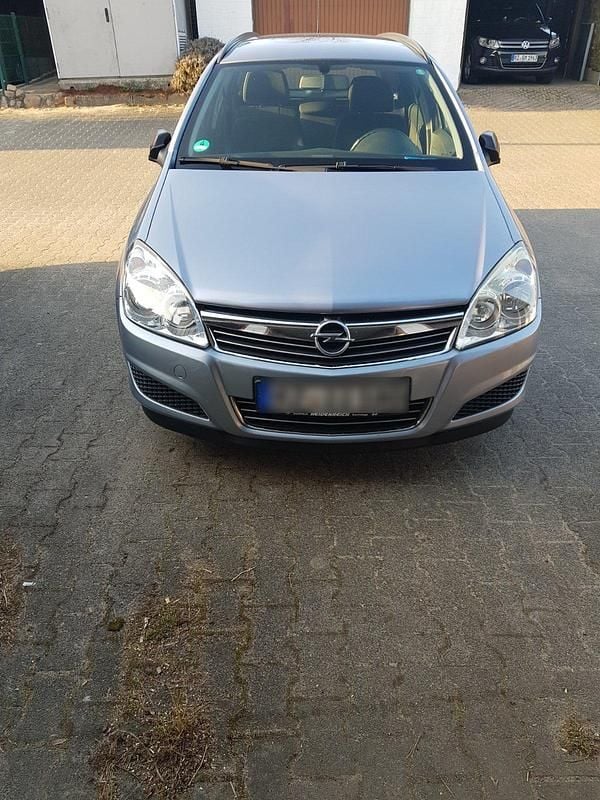 Gebraucht Opel Astra 116 PS (85 kW) 2009 Grau Kombi