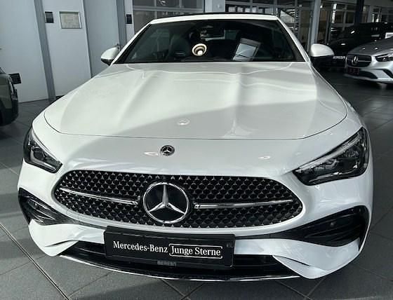 Gebraucht Mercedes CLE200 AMG 204 PS (150 kW) 2025 Weiß Cabrio