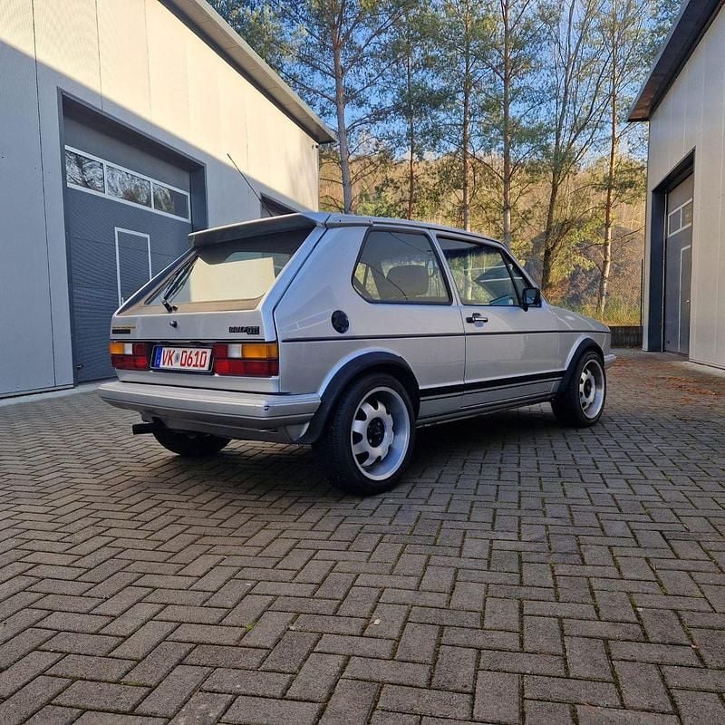 Gebraucht VW Golf I GTI 112 PS (82 kW) 1983 Silber Kleinwagen