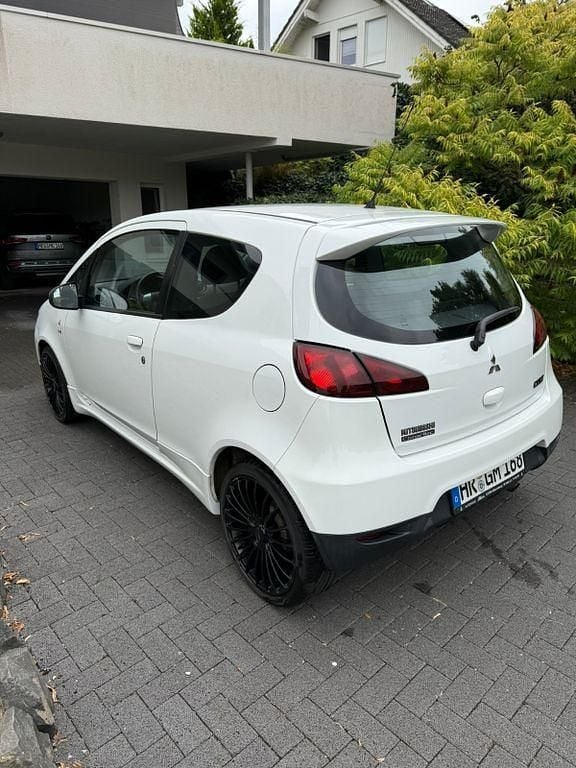 Gebraucht Mitsubishi Colt Edition 95 PS (69 kW) 2012 Weiß Kleinwagen
