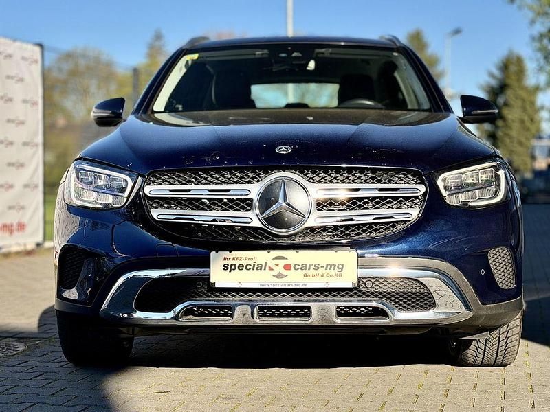 Gebraucht Mercedes GLC220 194 PS (142 kW) 2020 Blau SUV