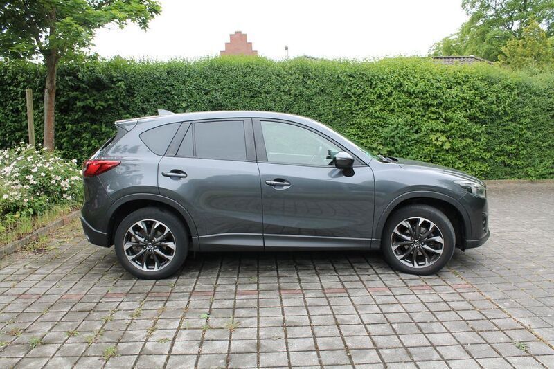 Grau Gebraucht 2016 Mazda CX-5 Sports-Line SUV | 14.200 € - Bild 1/4