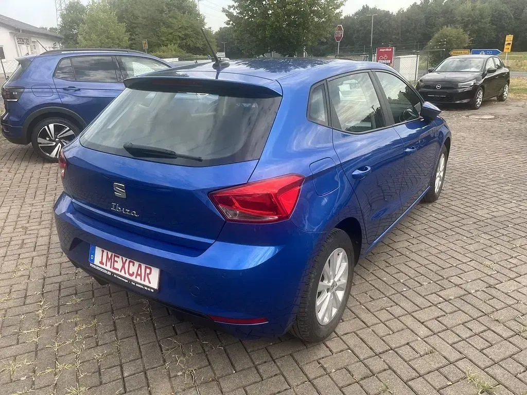 Gebraucht Seat Ibiza Style 95 PS (69 kW) 2023 Saphirblau Kleinwagen