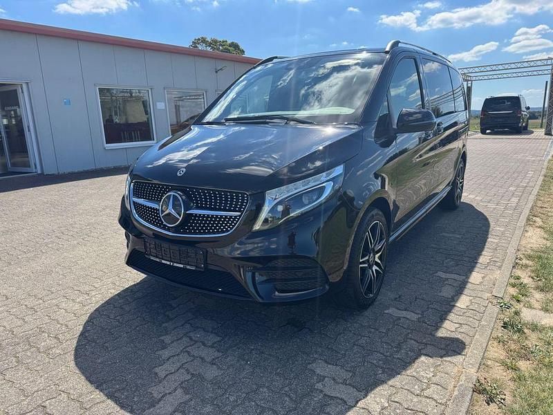 Schwarz Gebraucht 2021 Mercedes V250 AMG line Van / Kleinbus | 48.490 € (Superpreis) - Bild 1/4