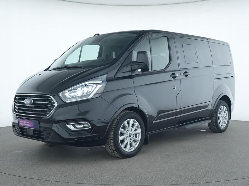 Gebraucht Ford Tourneo Titanium 131 PS (96 kW) 2021 Obsidian schwarz Van / Kleinbus