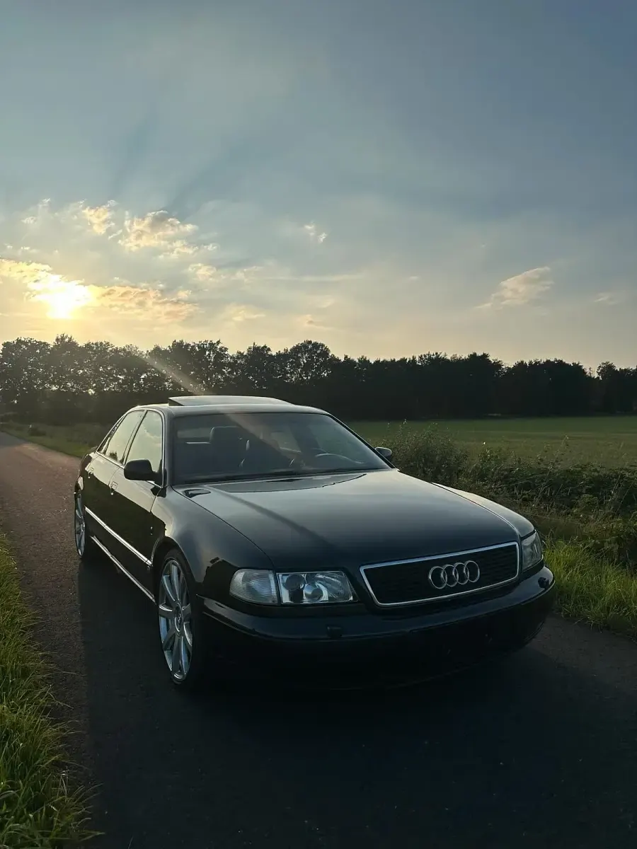 Gebraucht Audi A8 Basis 193 PS (141 kW) 1997 Grau Limousine