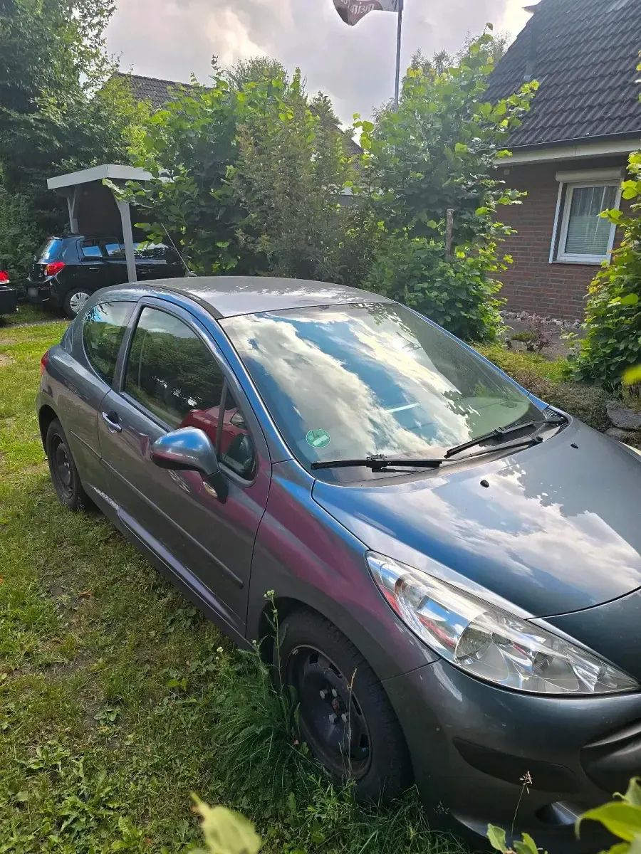 Gebraucht Peugeot 207 Tendance 88 PS (64 kW) 2006 Grau Kleinwagen