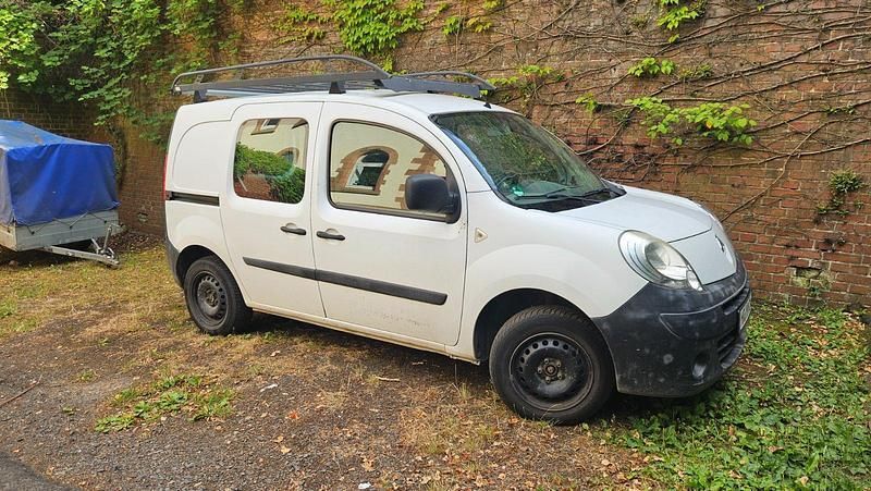 Weiß Gebraucht 2008 Renault Kangoo Van / Kleinbus | 4.200 € (Teuer) - Bild 1/4