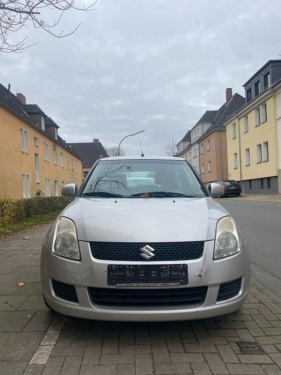 Silber Gebraucht 2008 Suzuki Swift Comfort Limousine | 1.499 € (Guter Preis) - Bild 1/4
