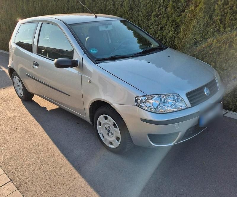 Gebraucht Fiat Punto 60 PS (44 kW) 2004 Silber Kleinwagen