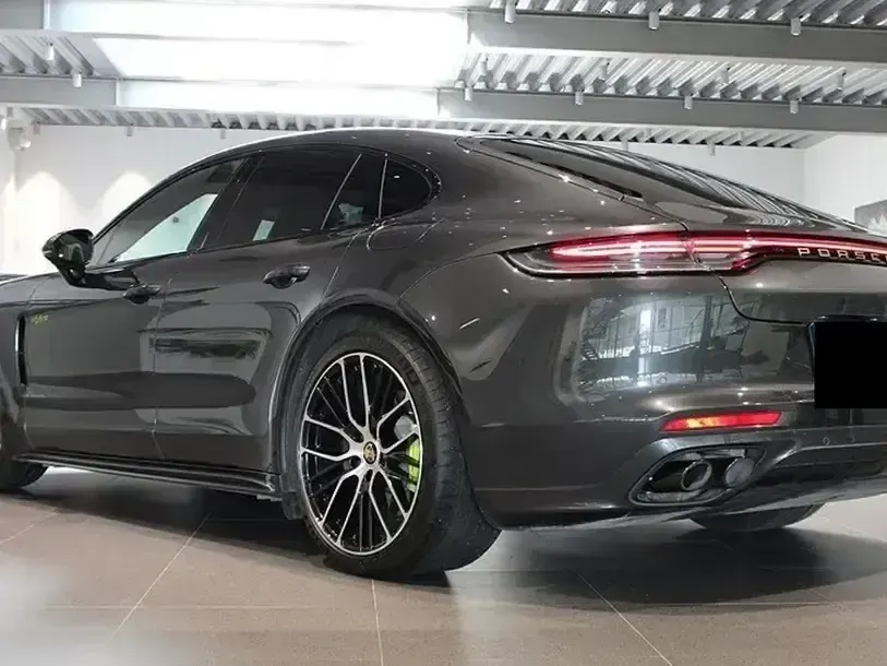 Gebraucht Porsche Panamera 4 E-Hybrid Platinum Edition 462 PS (339 kW) 2023 Grau Kleinwagen