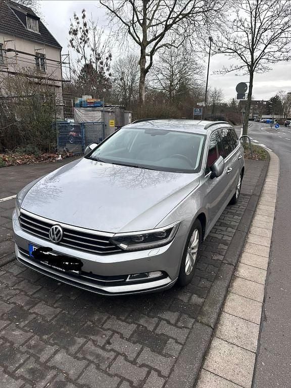 Gebraucht VW Passat Trendline 120 PS (88 kW) 2018 Silber Kombi