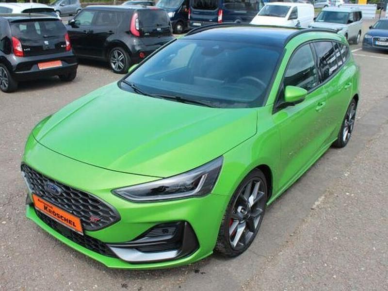 Gebraucht Ford Focus ST 280 PS (205 kW) 2023 Grün Limousine
